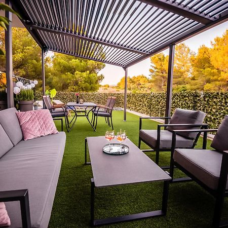 My Adriatic Place With Private Garden And Garage 希贝尼克 外观 照片