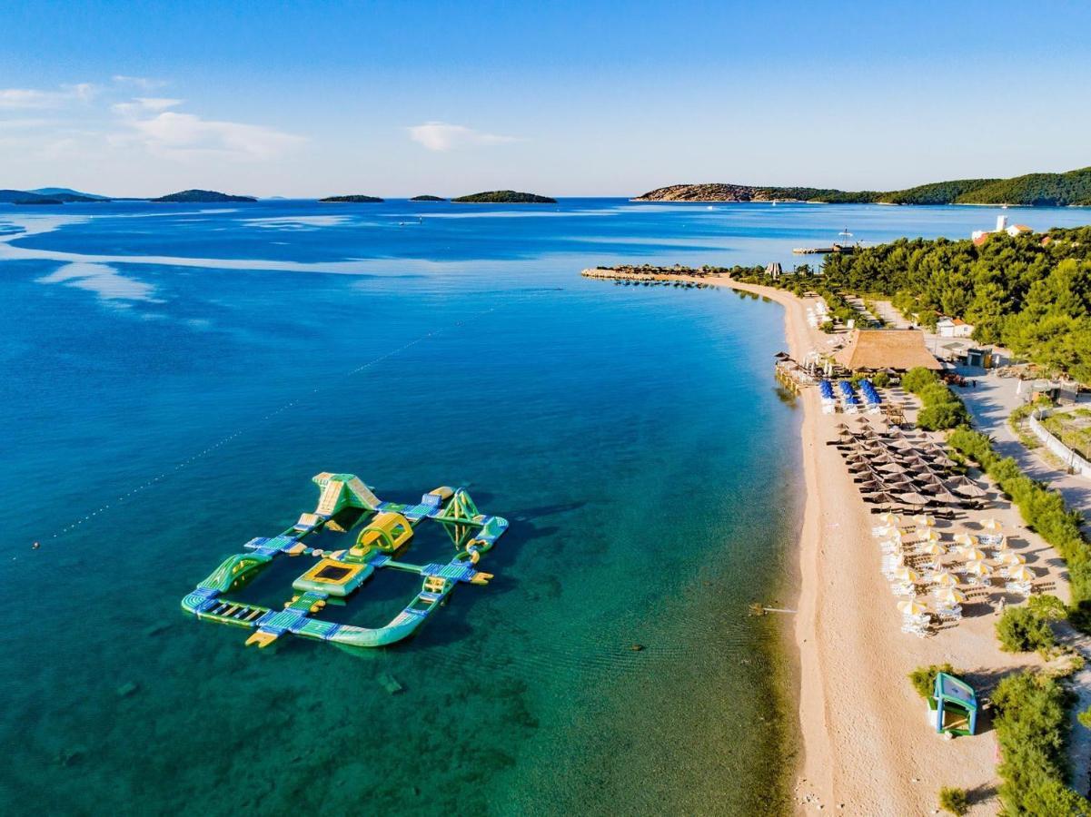 My Adriatic Place With Private Garden And Garage 希贝尼克 外观 照片
